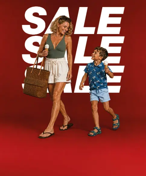 SALE op zomermode voor dames en kinderen met seizoensoutfits en accessoires