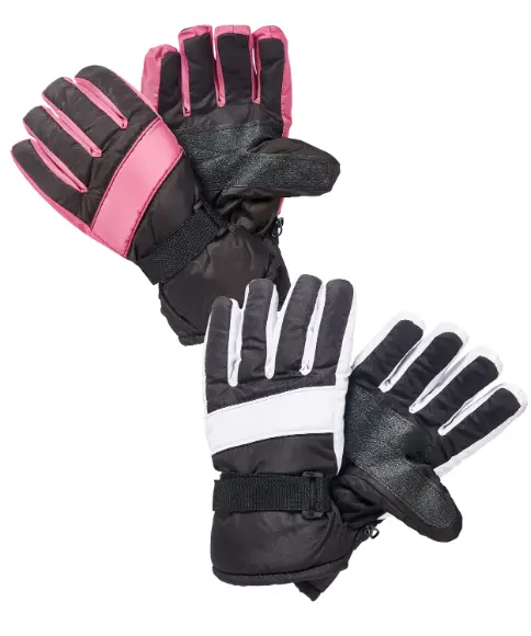 Twee paar geïsoleerde winterhandschoenen, één zwart‑roze en één zwart‑wit, met verstelbare polsbanden, geïsoleerd op een witte achtergrond.