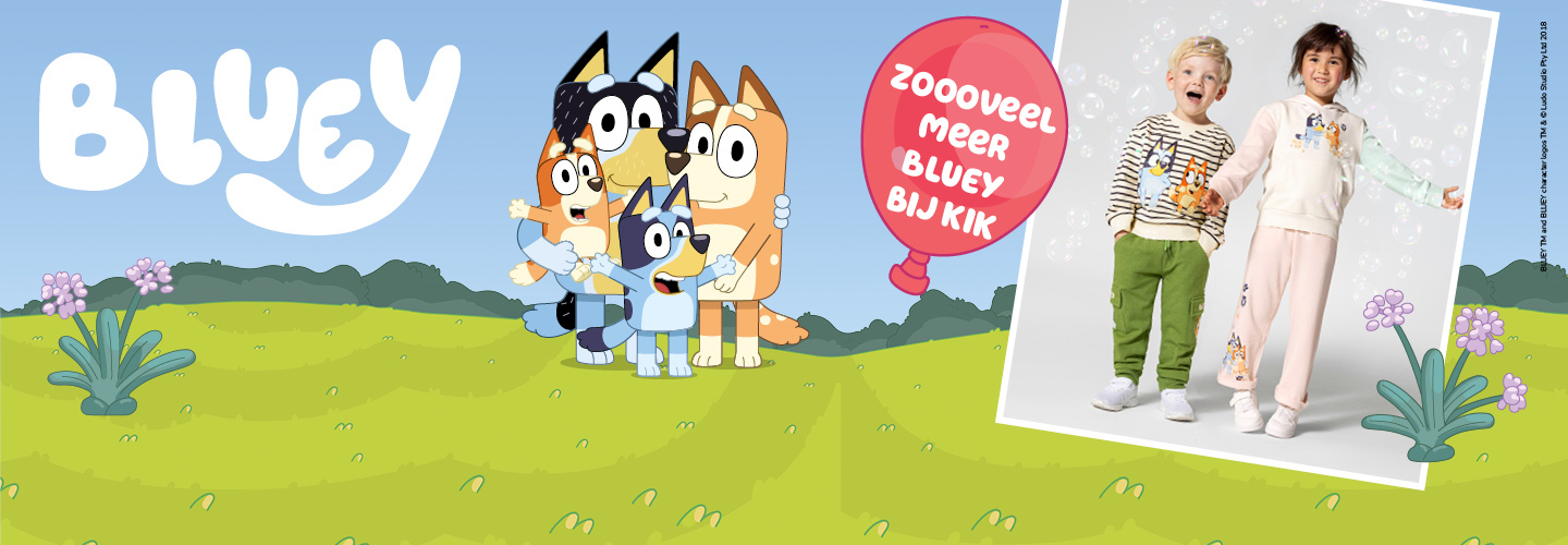 Een kleurrijke reclamefoto met figuren uit “Bluey” en kinderen in speelse kleding tegen een groene achtergrond met bloemen.
